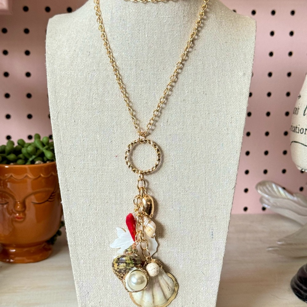 Plunder Necklace and Earrings